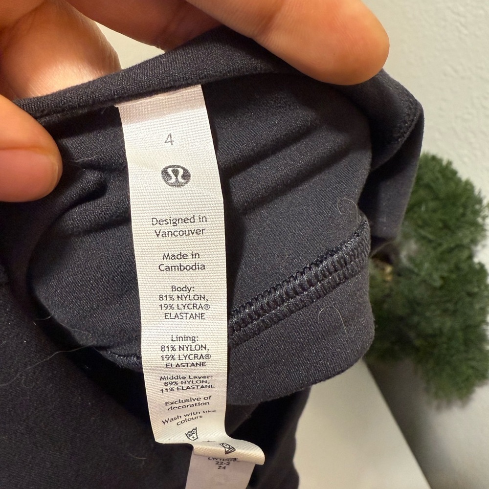 Lululemon Athletica Black Sportswear - Picture 3 of 4
